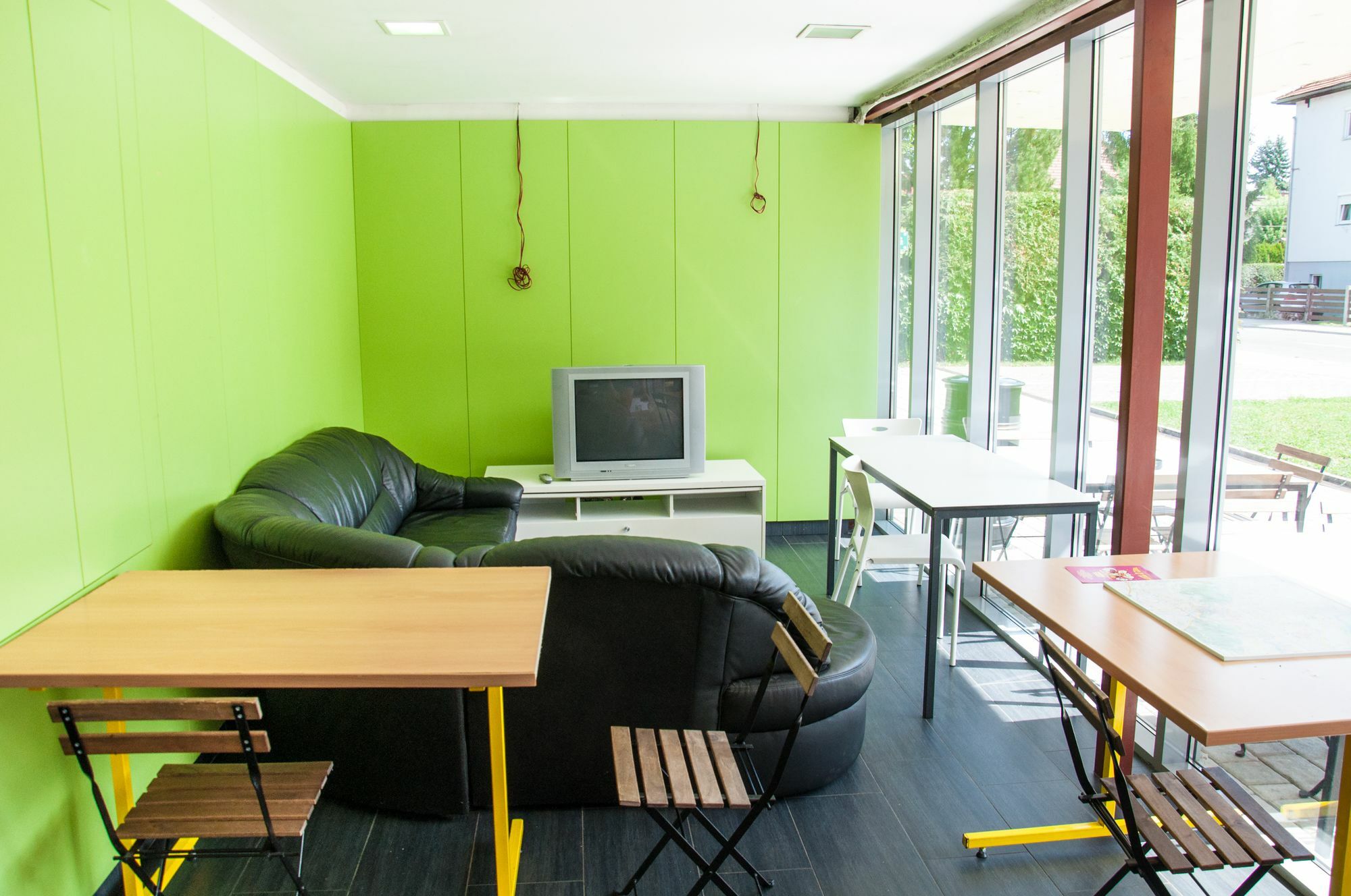 Hostel Simbol With Free Private Parking
